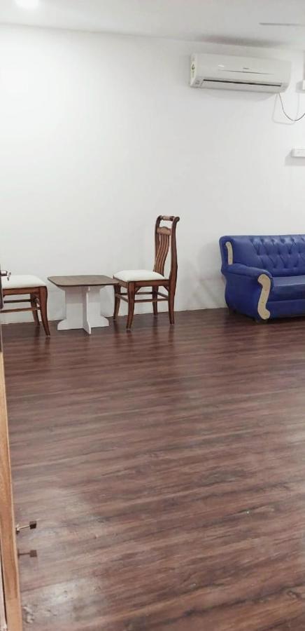 The Black Leaf Hotel Rāipur Buitenkant foto